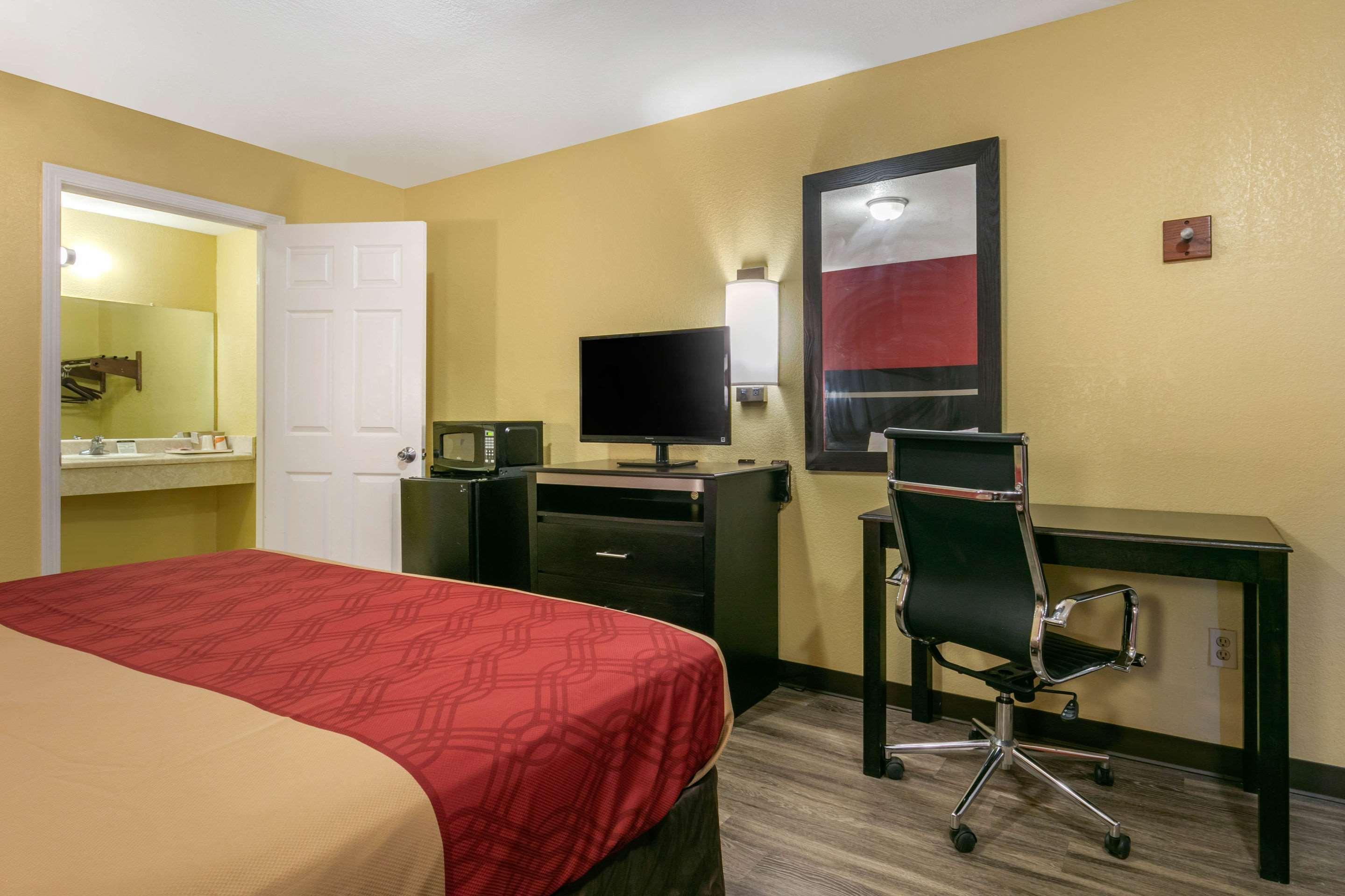 Econo Lodge Джонсборо Экстерьер фото