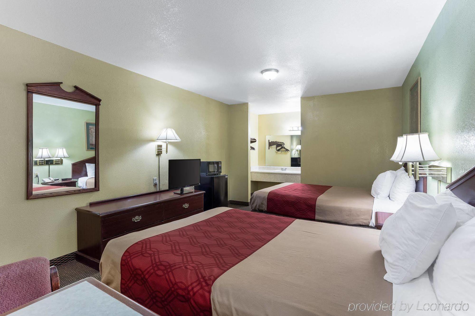 Econo Lodge Джонсборо Экстерьер фото